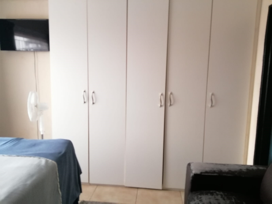 2 Bedroom Property for Sale in Tlhabane West North West